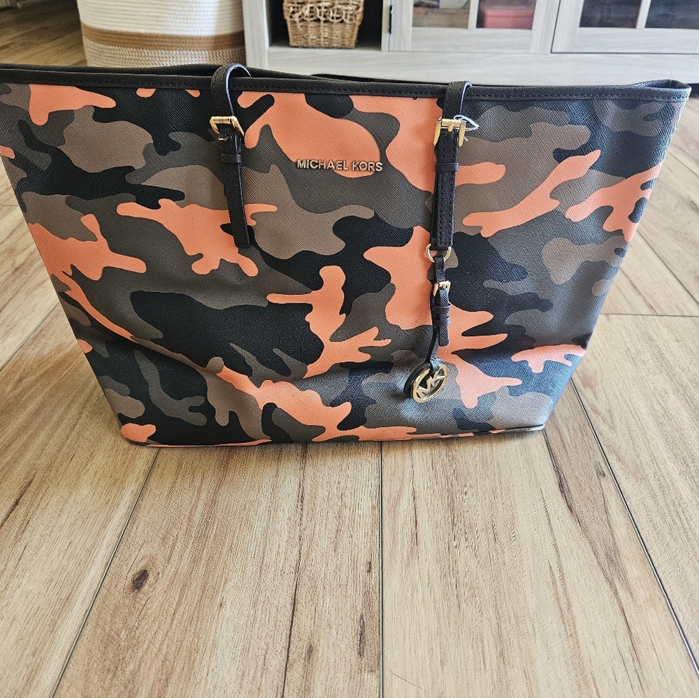 Michael Kors Camouflage Tote Bag - Orange and Black
